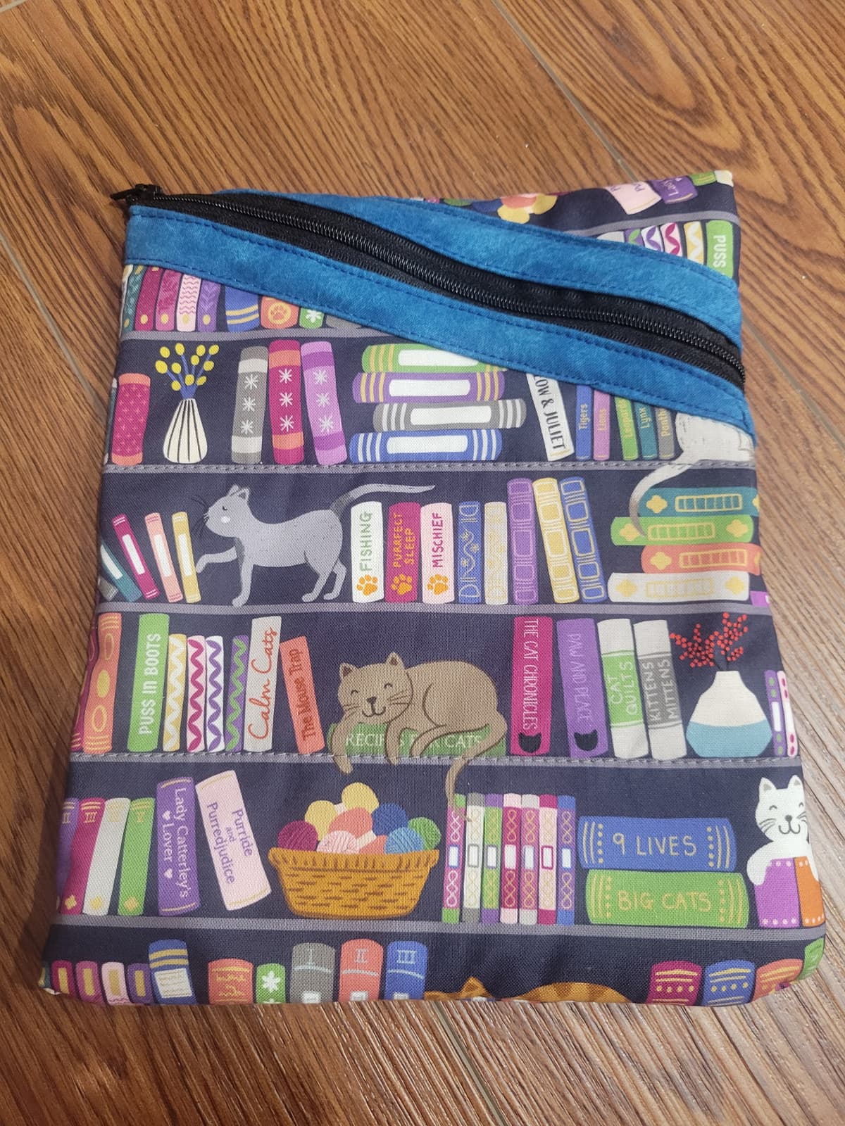 Cats and Books Hemingway Bag